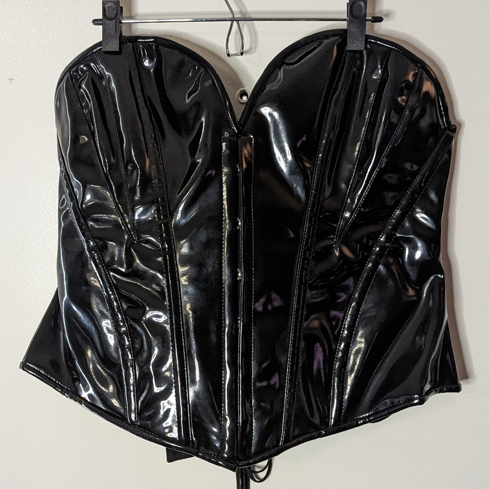 Honour Clothing sweetheart over bust PVC corset 36